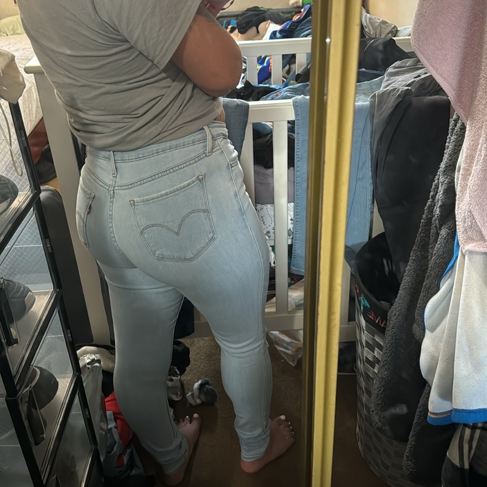 Light blue Levi’s size 28 - Picture 3 of 3